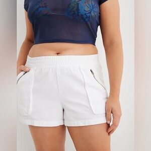 Aerie white shorts size M